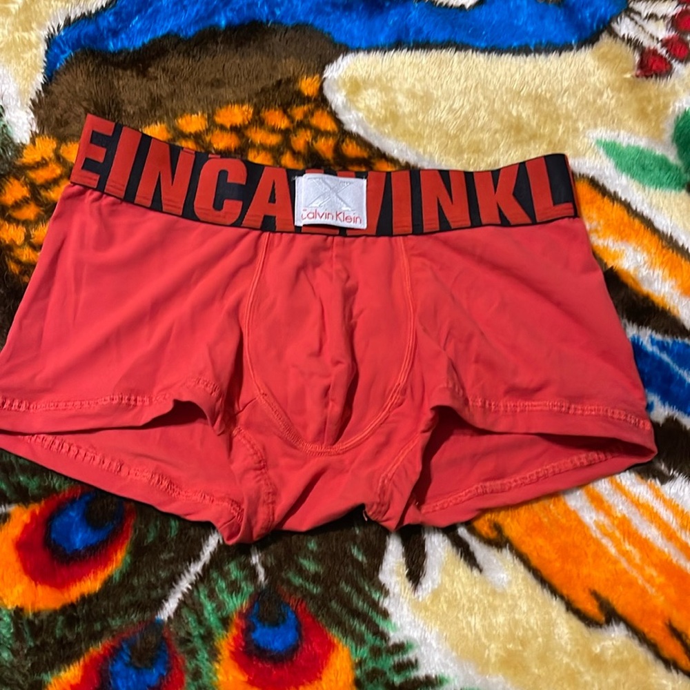 CALVIN KLEIN